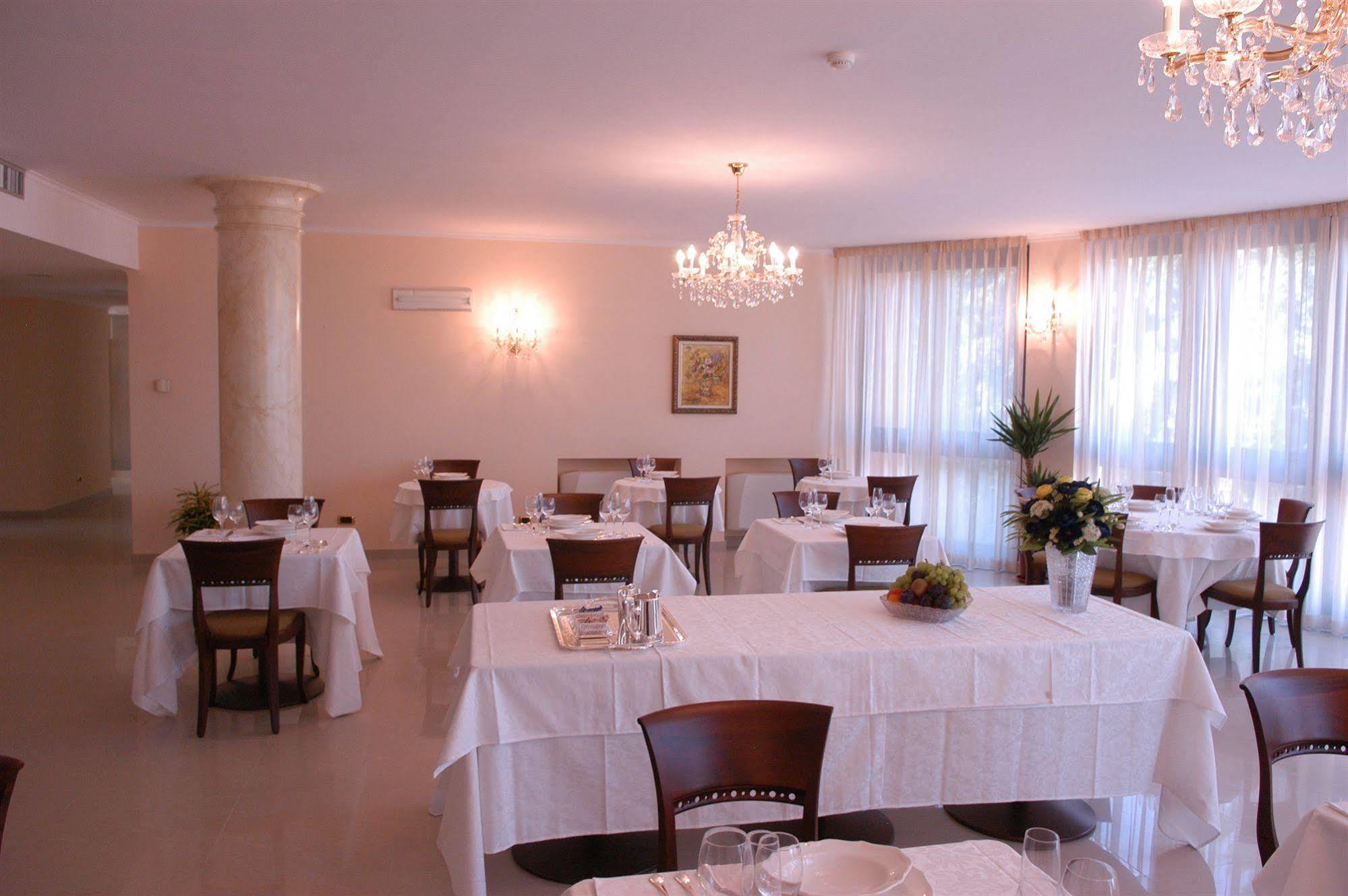 Cicognolo Pilgrim'S Hotel מראה חיצוני תמונה